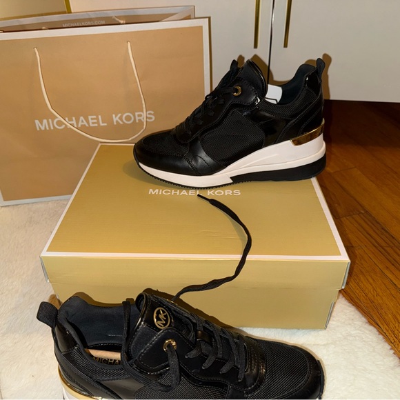 Michael Kors sneakers shoes - Picture 4 of 5